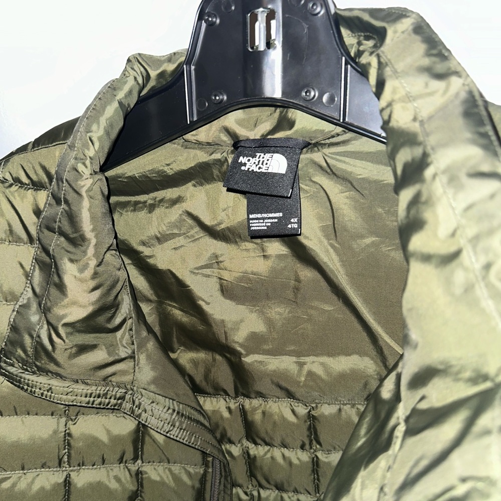 Men’s North Face Jacket - Size 4XL
